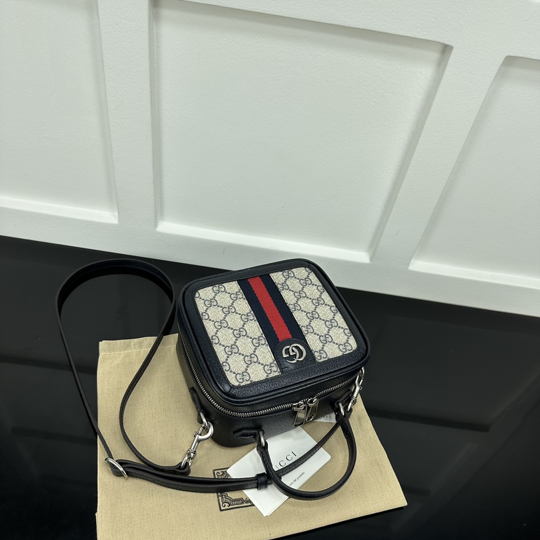 Gucci Satchel Bags